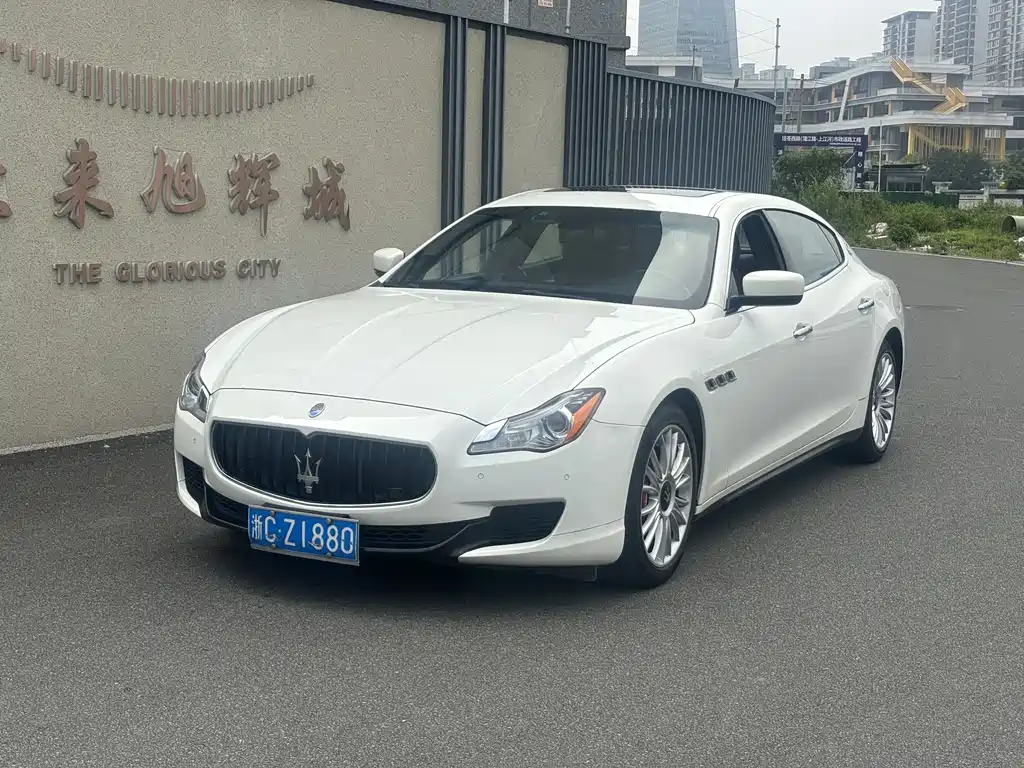Купить Maserati Quattroporte