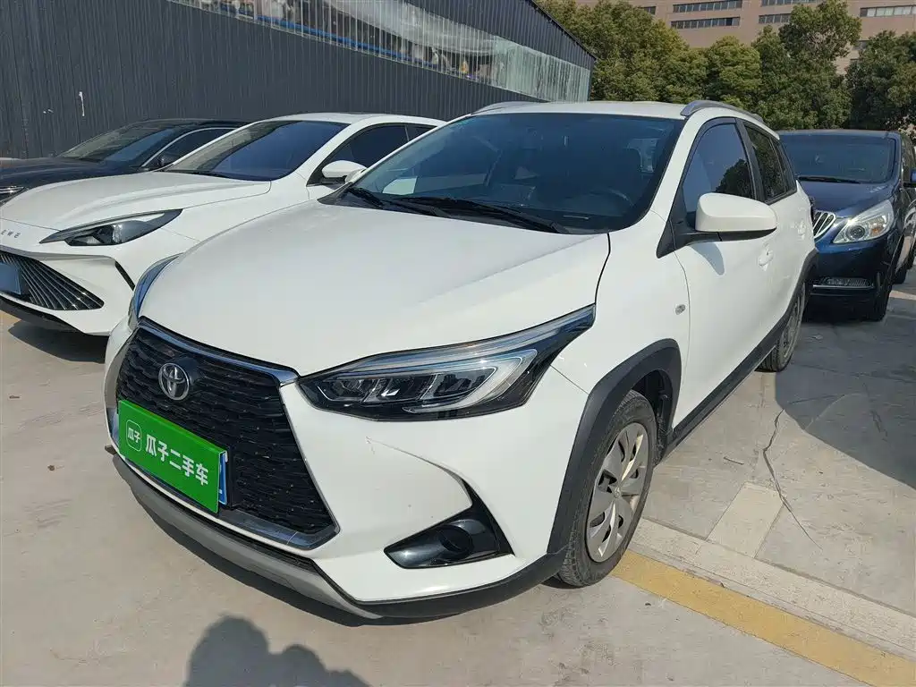 Toyota Yaris L 2023