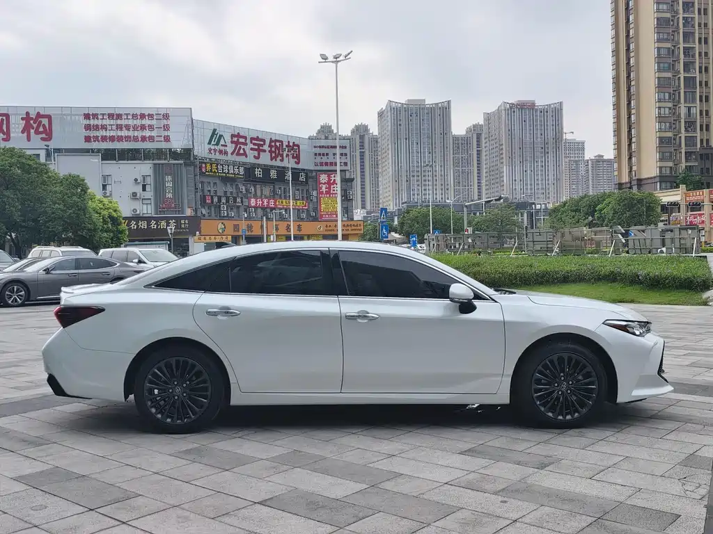 Toyota Avalon — миниатюра 5