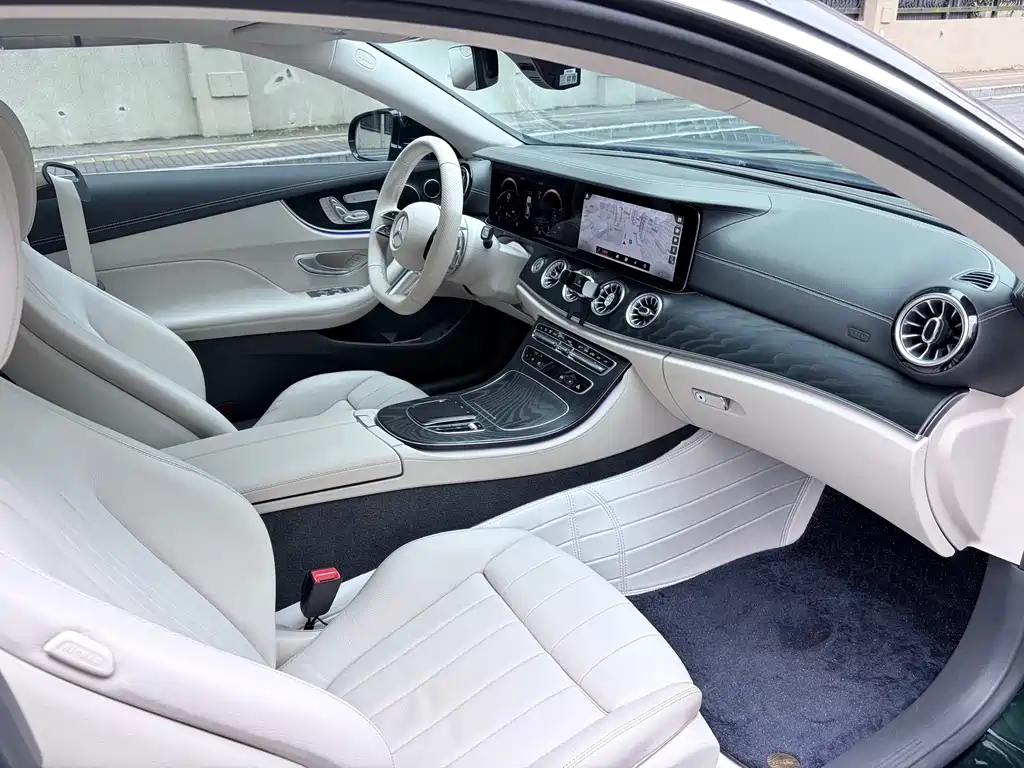 MERCEDES-BENZ E CLASS