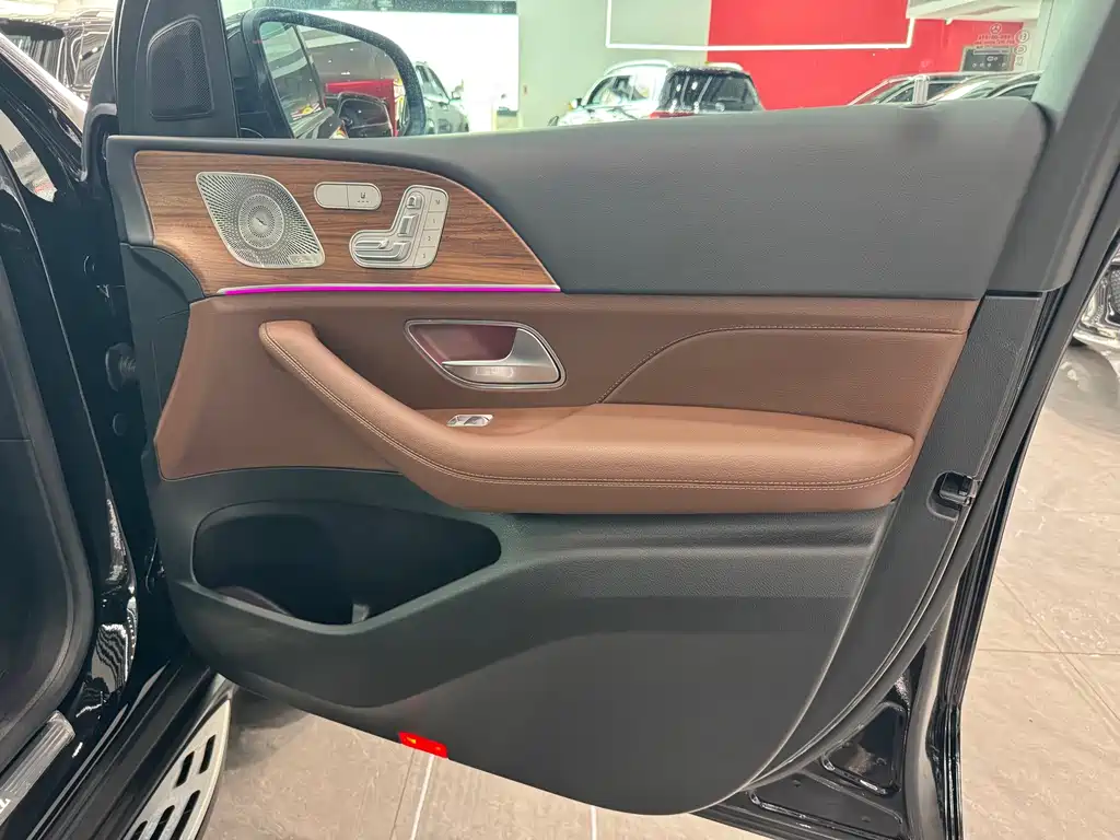 Mercedes-Benz GLE (Import) — миниатюра 16