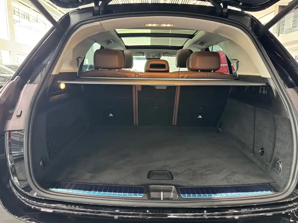 Mercedes-Benz GLE (Import) — миниатюра 18