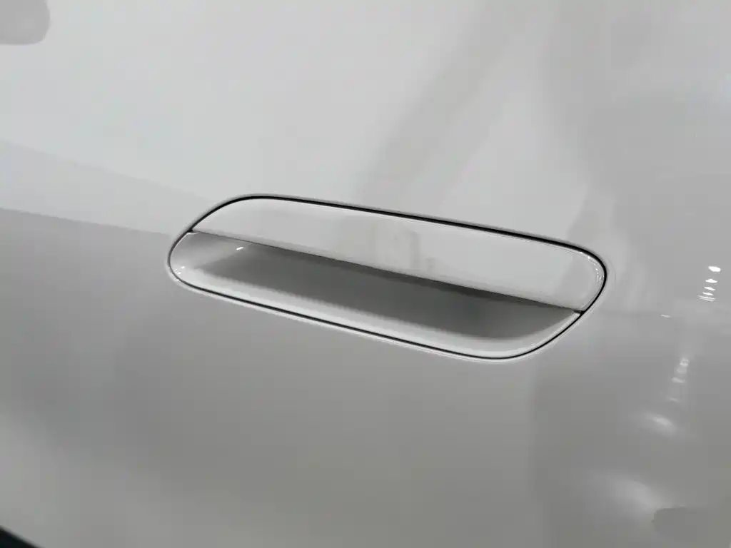 Xiaomi SU7 — миниатюра 18
