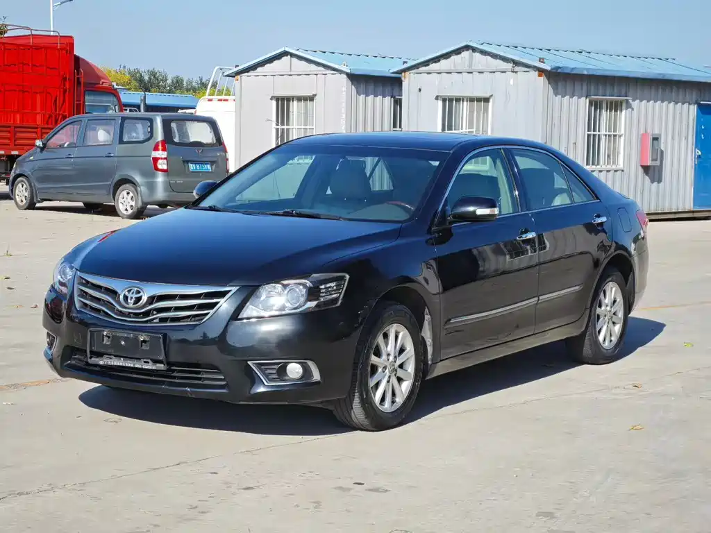 Toyota Camry — миниатюра 2