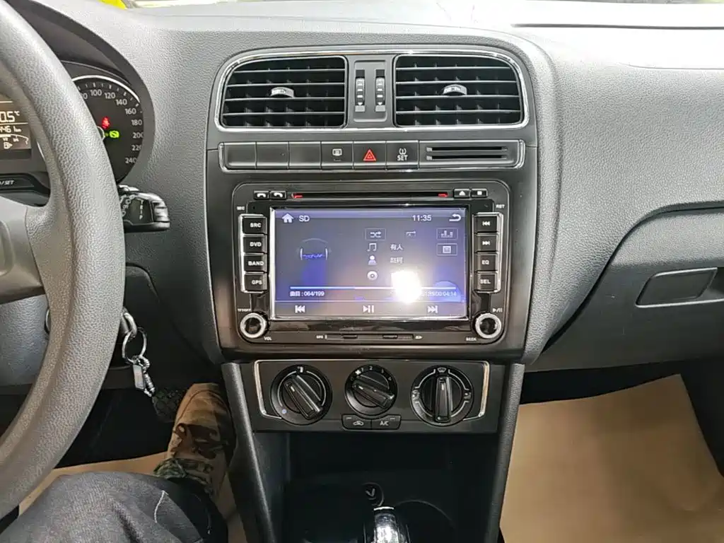 Volkswagen Polo — миниатюра 13