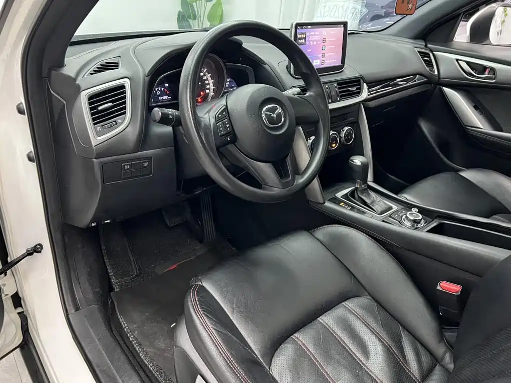 MAZDA CX 4
