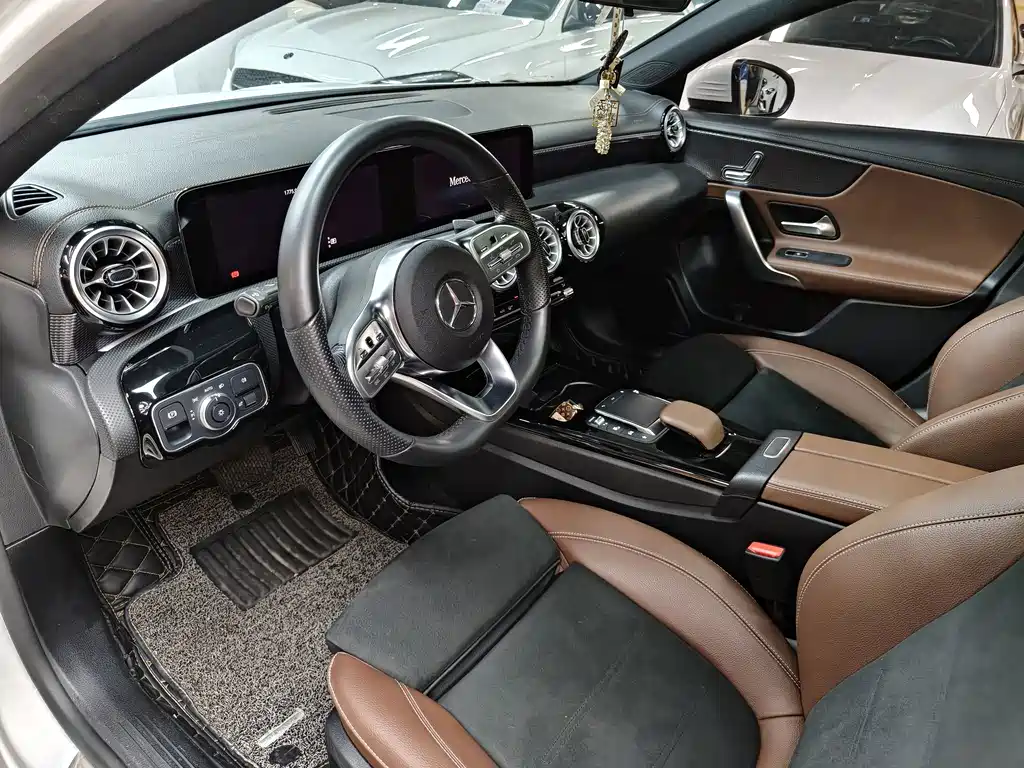 Mercedes-Benz A-Class — миниатюра 5