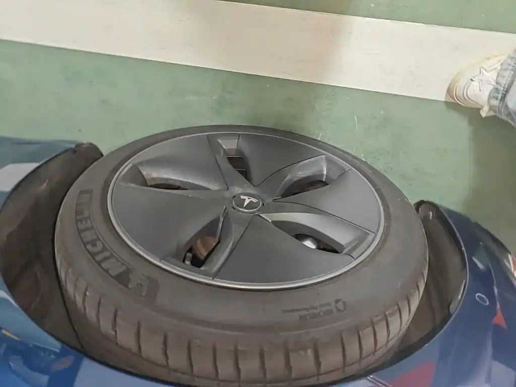 Tesla Model 3 — миниатюра 23