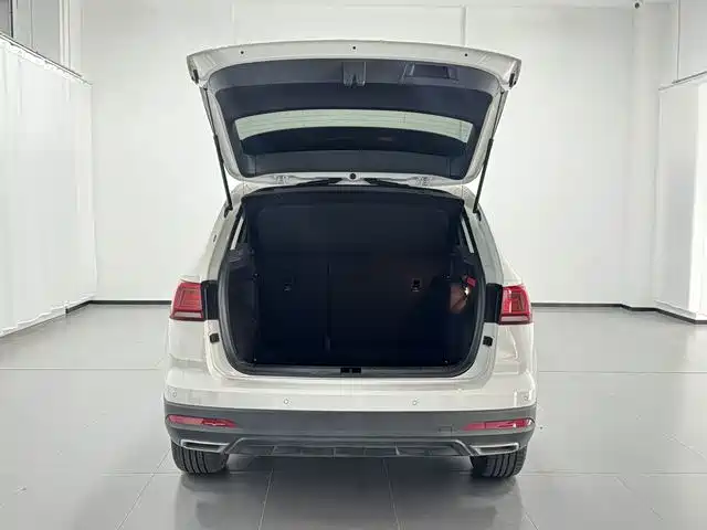Volkswagen Tharu — миниатюра 6