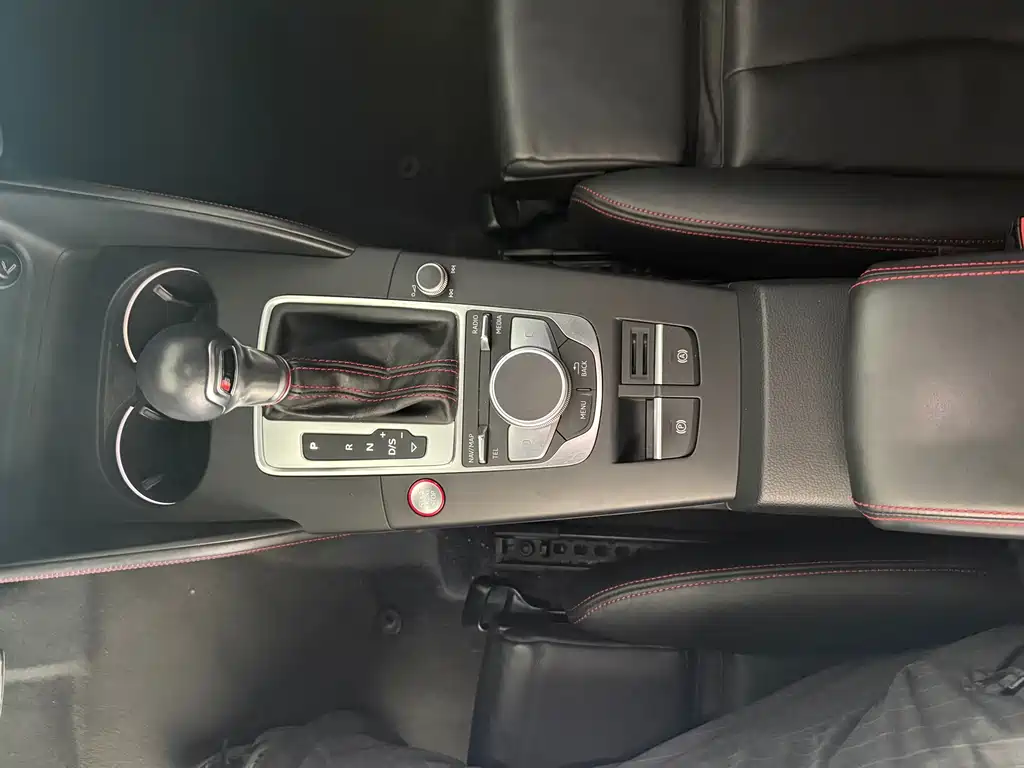 Audi S3 — миниатюра 12