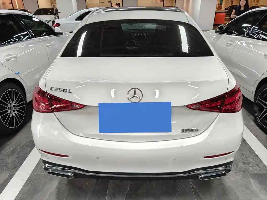 Mercedes-Benz C-Class — миниатюра 13