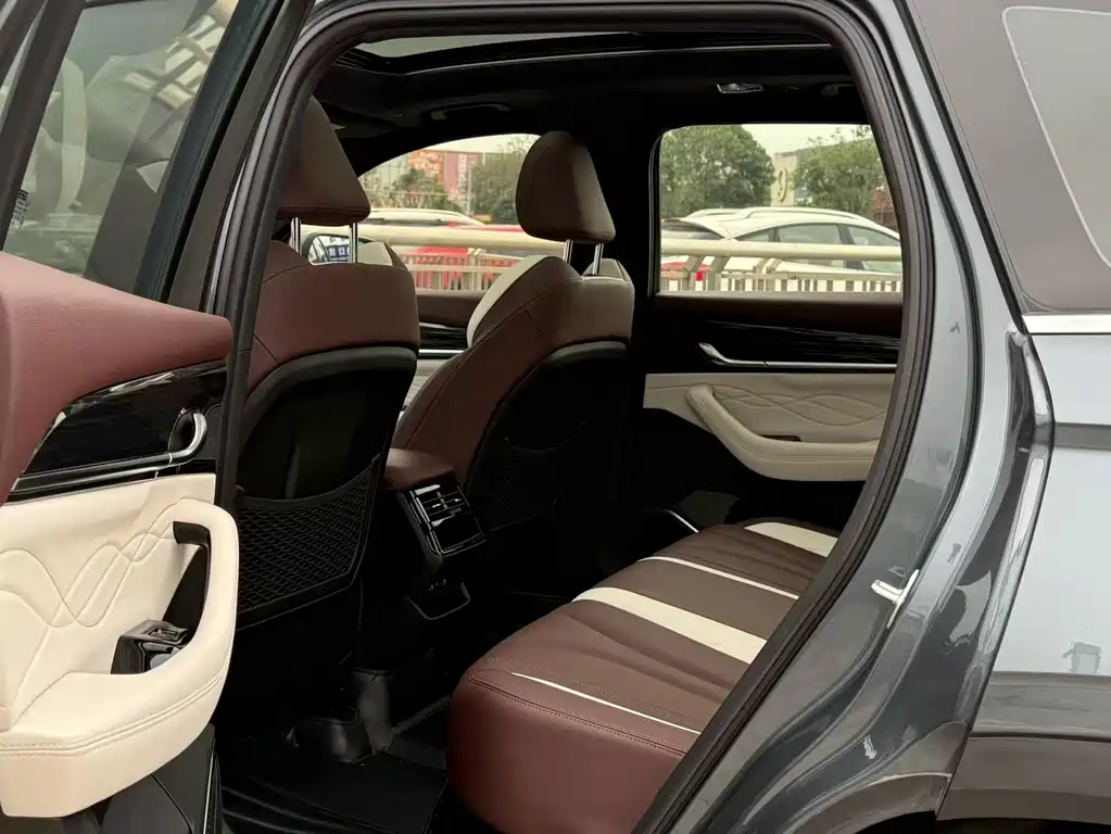 Geely Xingyue L — миниатюра 4