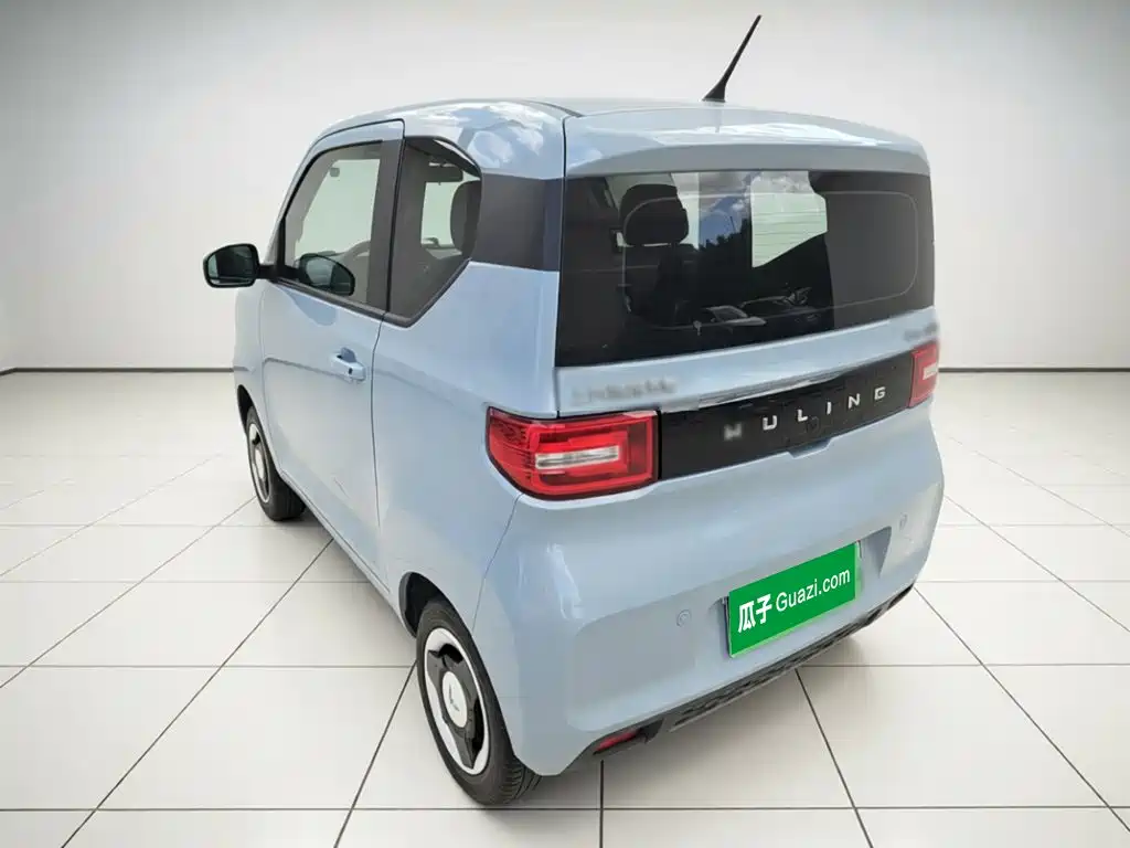 Wuling MINIEV — миниатюра 4