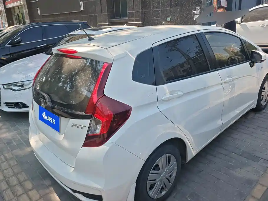 Honda Fit — миниатюра 3