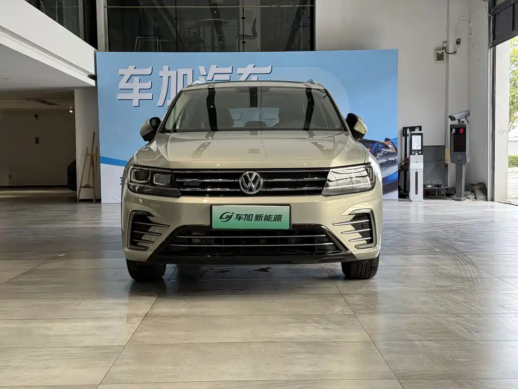 Volkswagen Tiguan L PHEV — миниатюра 2