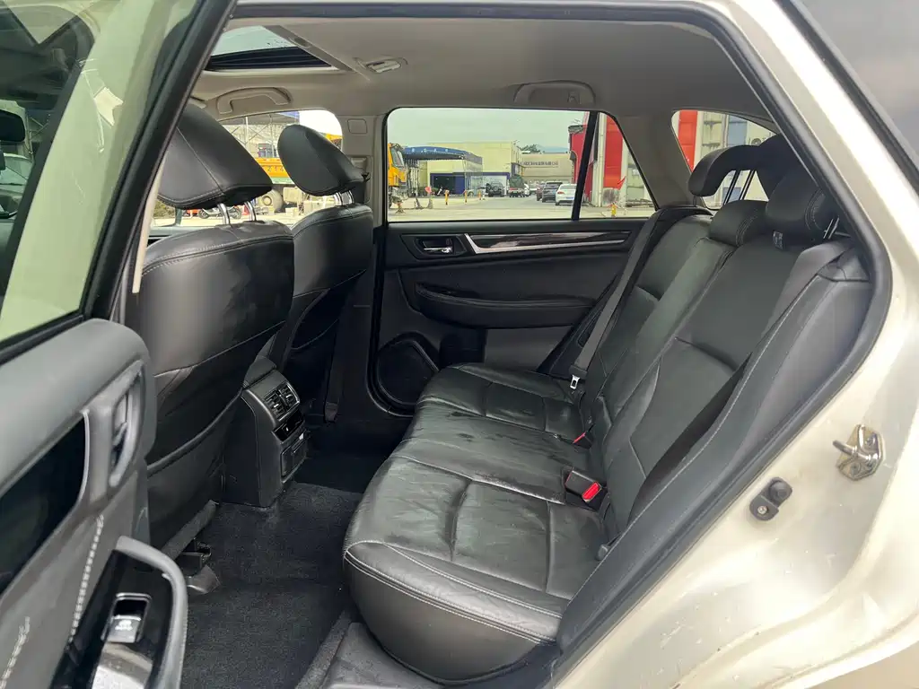 SUBARU OUTBACK