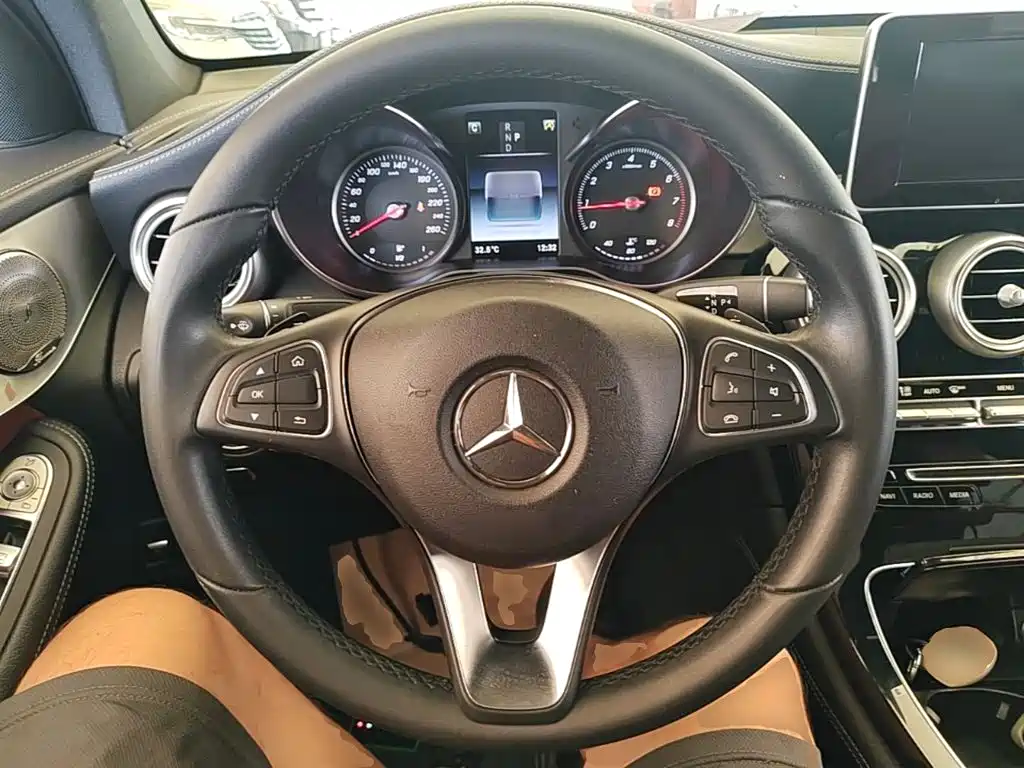 Mercedes-Benz GLC Coupe — миниатюра 11