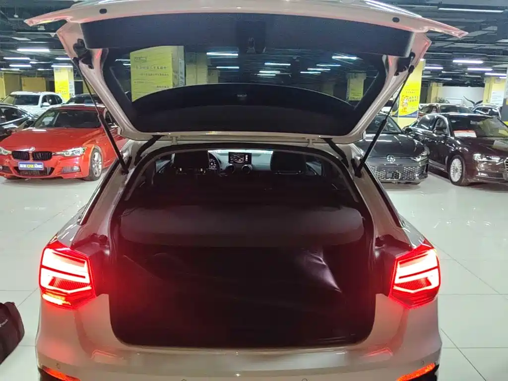 Audi Q2L e-tron — миниатюра 19