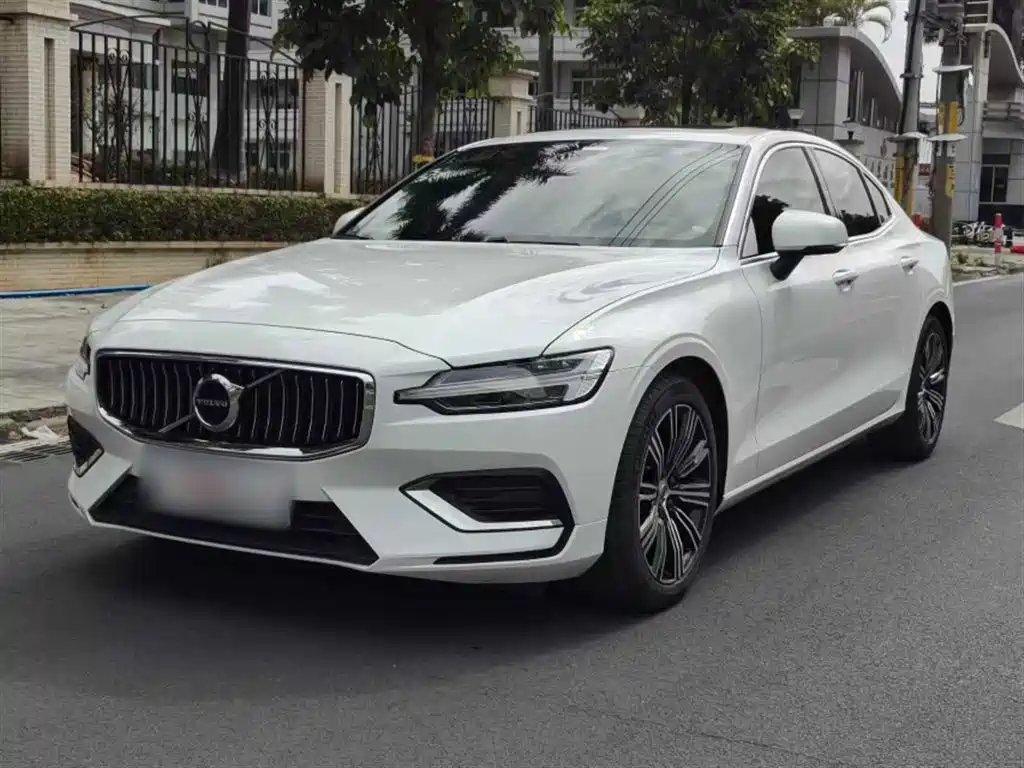 Volvo S60 2022