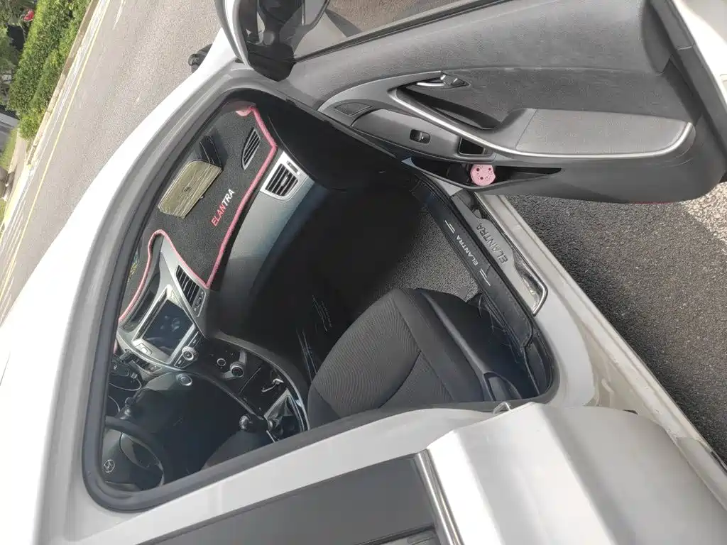 Hyundai Elantra Langdong — миниатюра 20