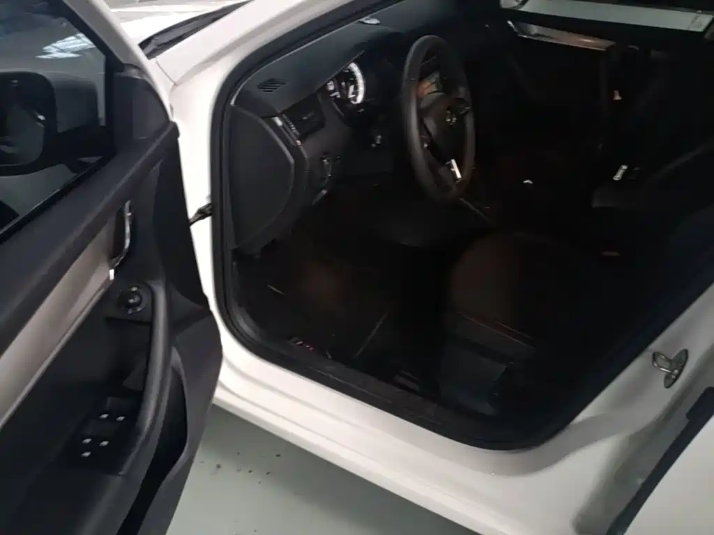 Skoda Octavia — миниатюра 16