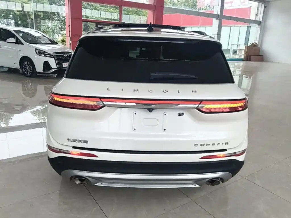 Lincoln Corsair — миниатюра 6