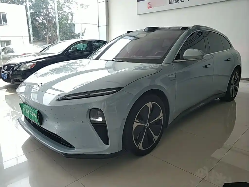 NIO ET5T