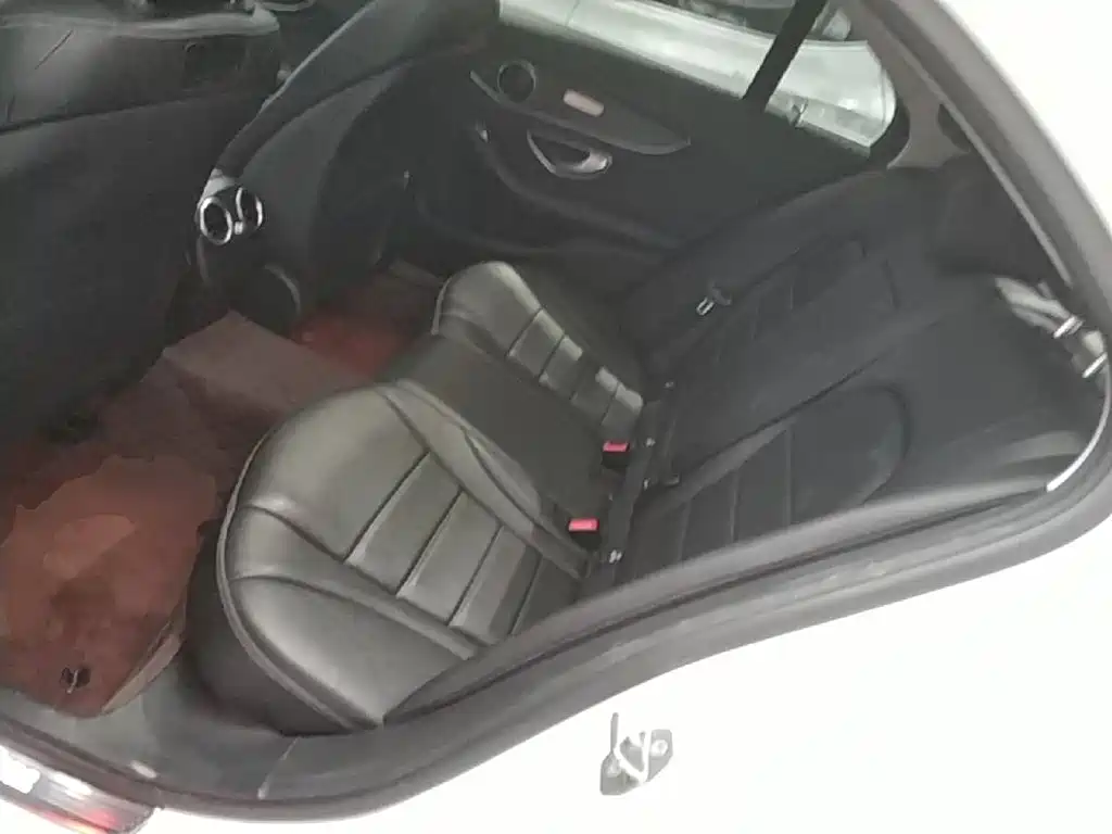 Mercedes-Benz C-Class — миниатюра 17