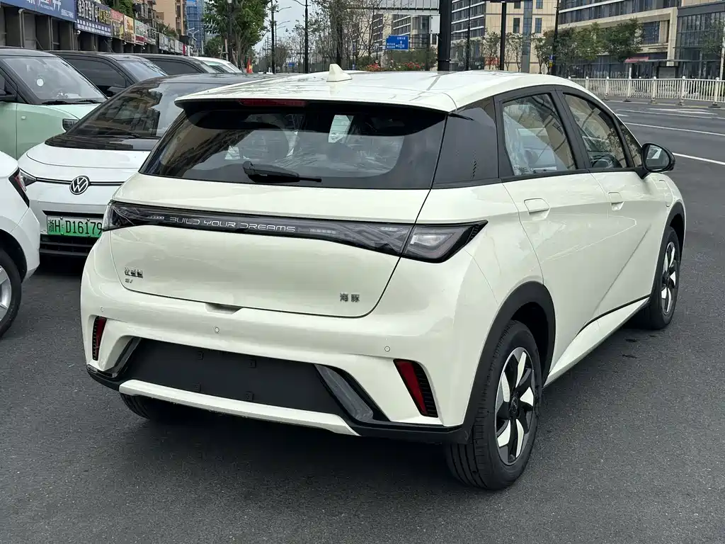 BYD Dolphin — миниатюра 4