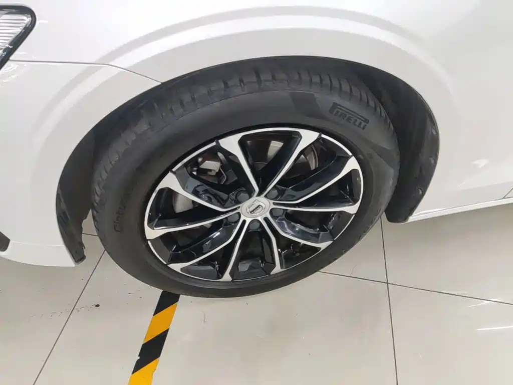 Volvo S60 — миниатюра 23