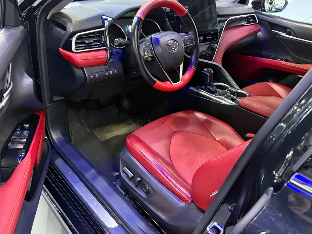 Toyota Camry — миниатюра 6