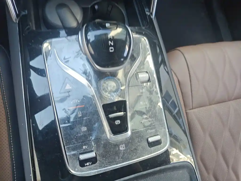 BYD Tang New Energy — миниатюра 10
