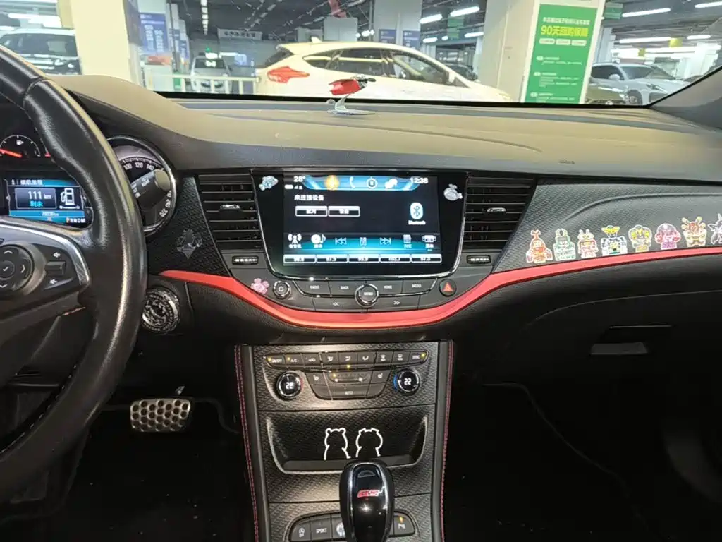 Buick Verano — миниатюра 13