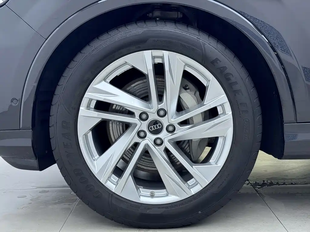 Audi Q7 — миниатюра 18