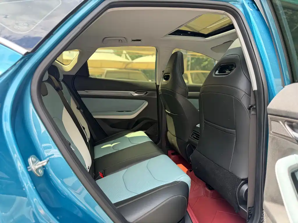 Geely Emgrand S - фото 12