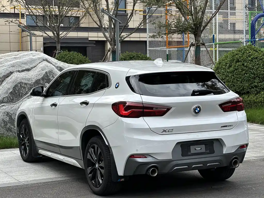 BMW X2