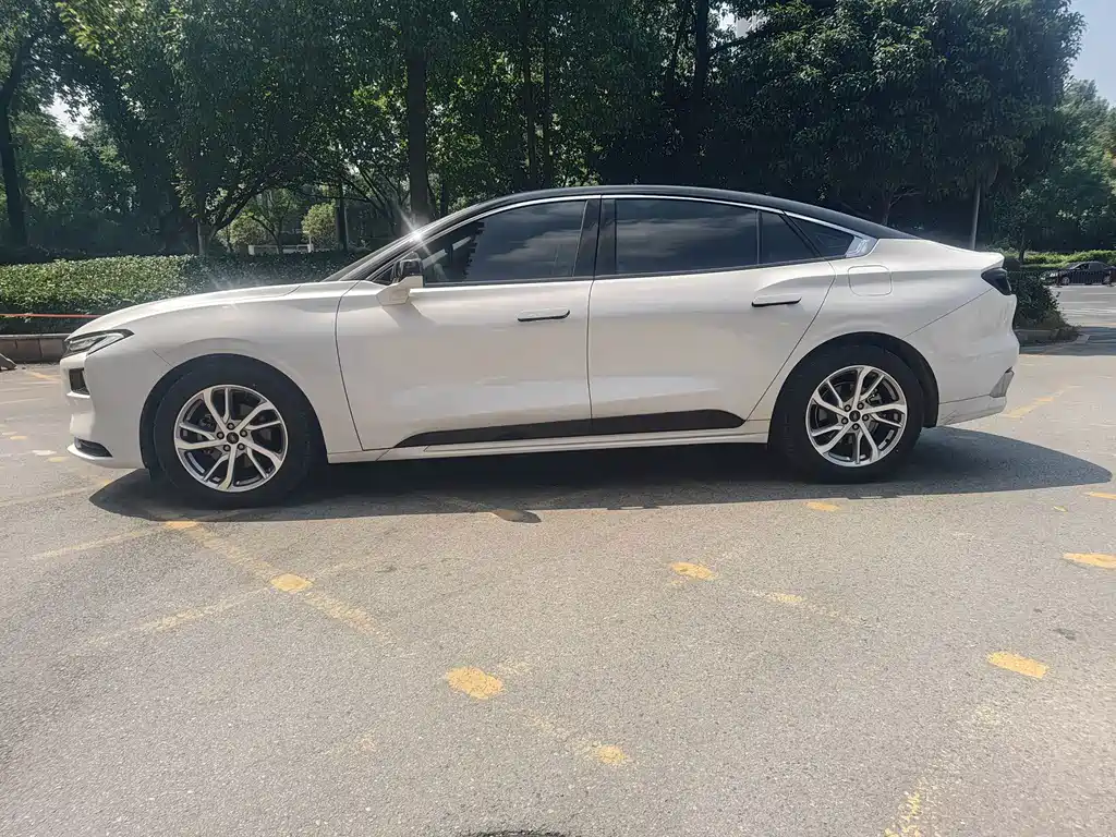 Ford Mondeo — миниатюра 7