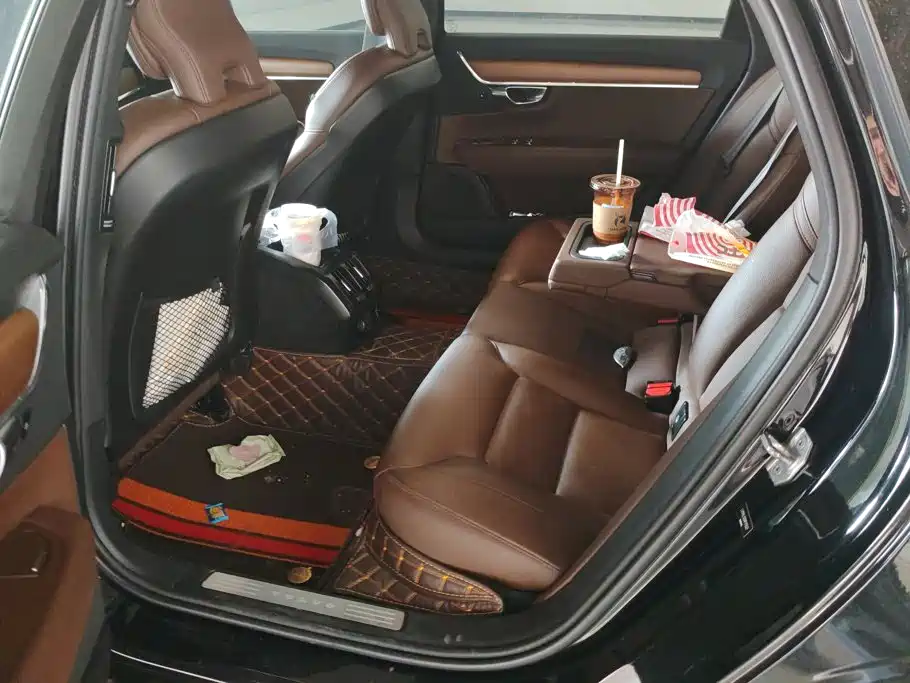 Volvo S90 — миниатюра 11