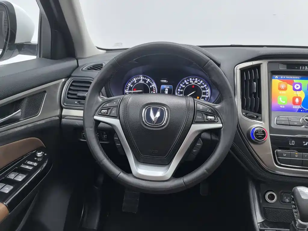 Changan CS95 — миниатюра 11
