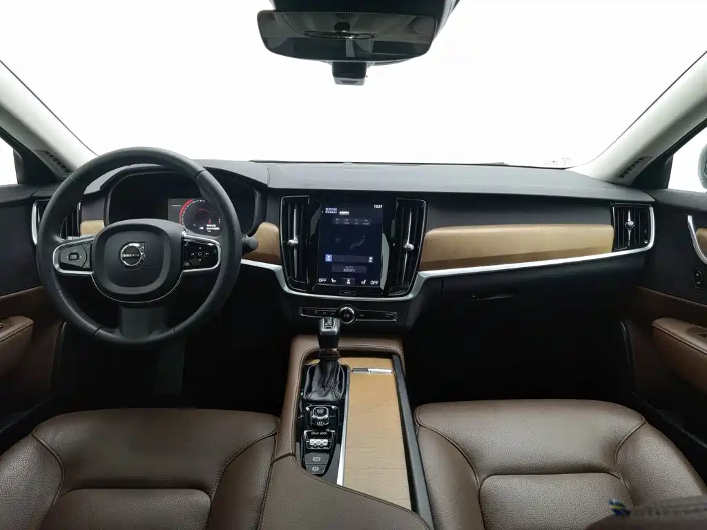 Volvo S90 — миниатюра 5