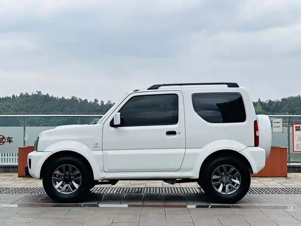 Suzuki Jimny — миниатюра 4