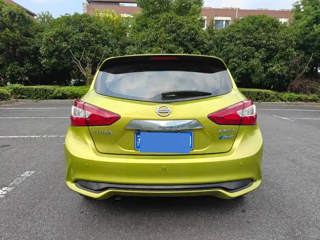 Nissan Tiida — миниатюра 5