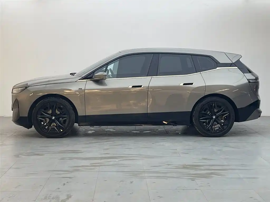 BMW BMW iX M60 — миниатюра 3