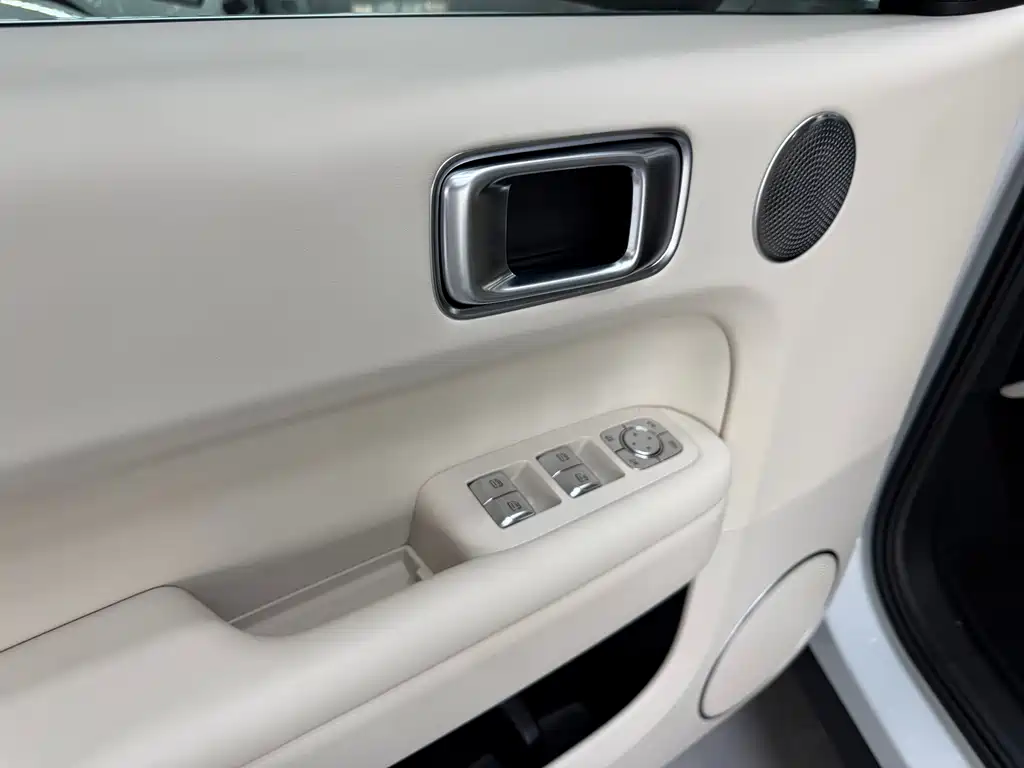 Li Auto Li L6 — миниатюра 7