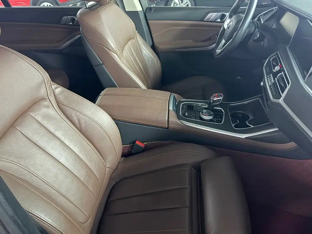 BMW X7 — миниатюра 13