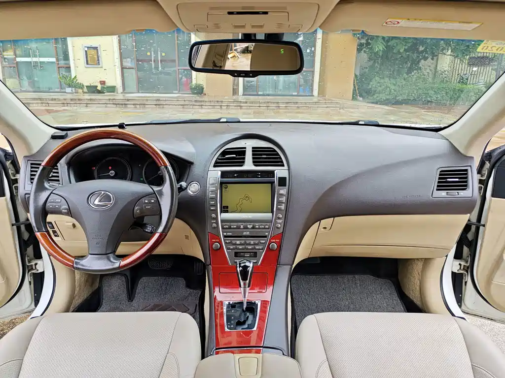 Lexus ES — миниатюра 10