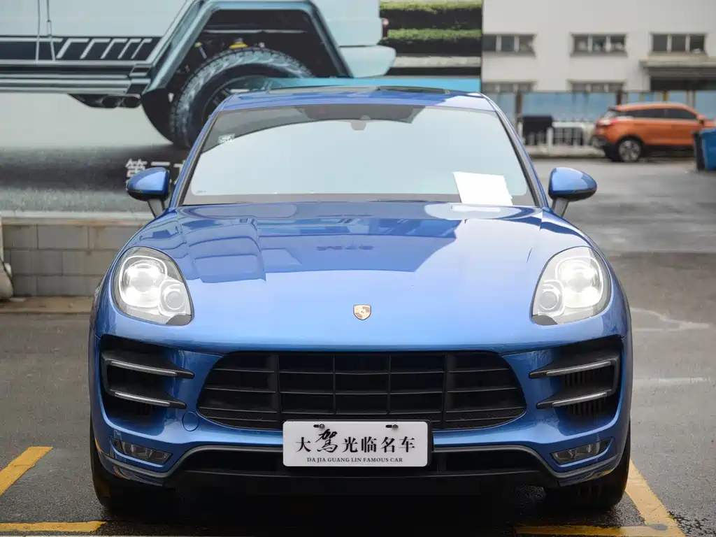 Porsche Macan — миниатюра 2