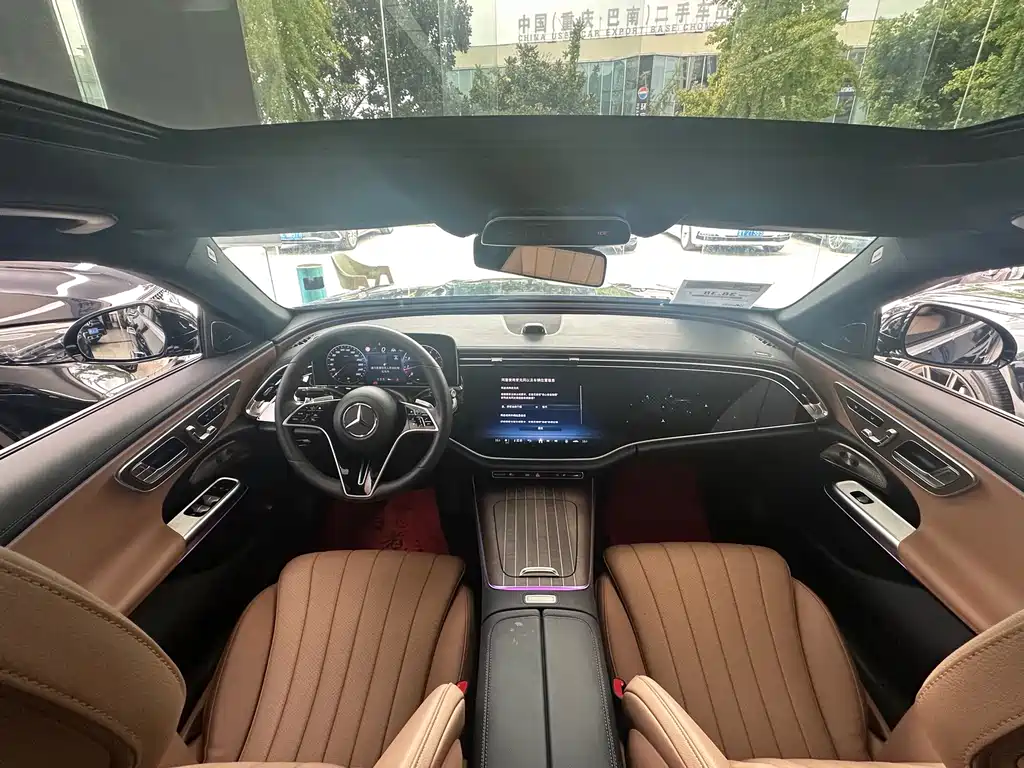 Mercedes-Benz E-Class — миниатюра 8