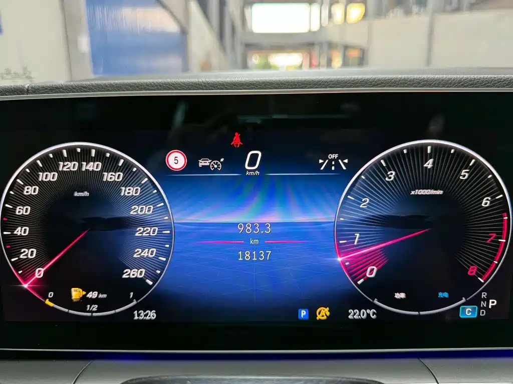 Mercedes-Benz GLE (Import) — миниатюра 13
