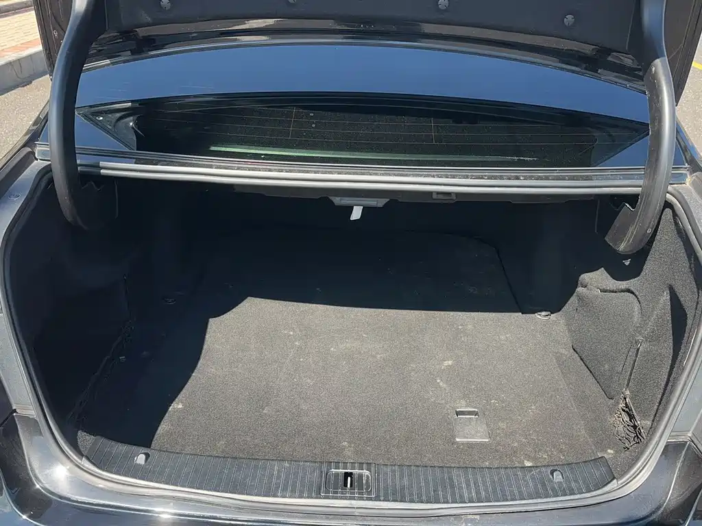 Mercedes-Benz E-Class — миниатюра 21